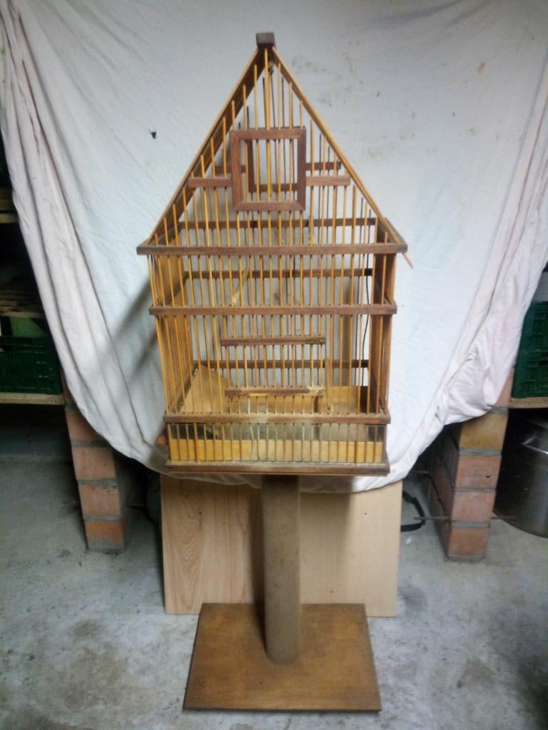 J'ai une jolie cage à oiseaux entièrement en bois dont le mo, Enlèvement