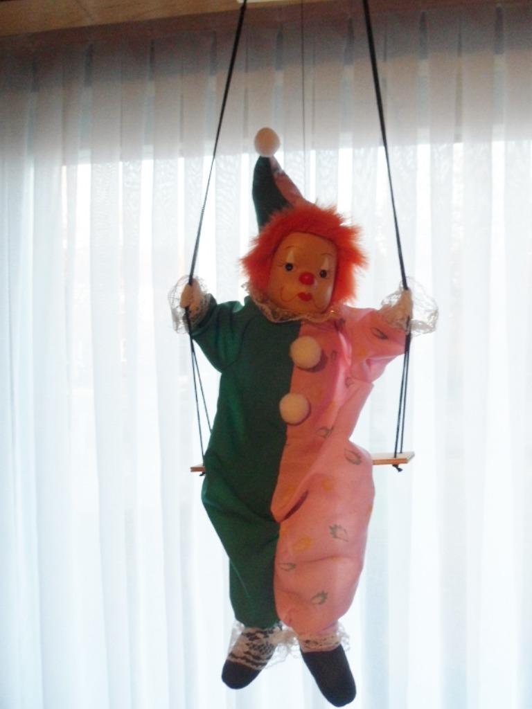 clown op schommel, Ophalen of Verzenden, Zo goed als nieuw, Wanddecoratie