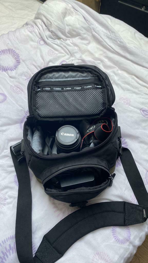 Canon Eos 1100D, Enlèvement, Comme neuf, Canon