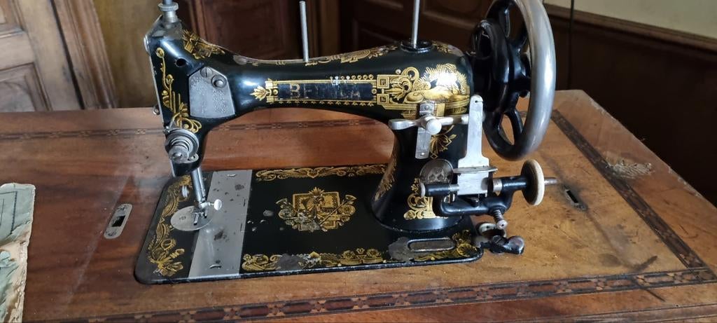 Ancienne machine à coudre Belgica, Antiquités & Art, Enlèvement