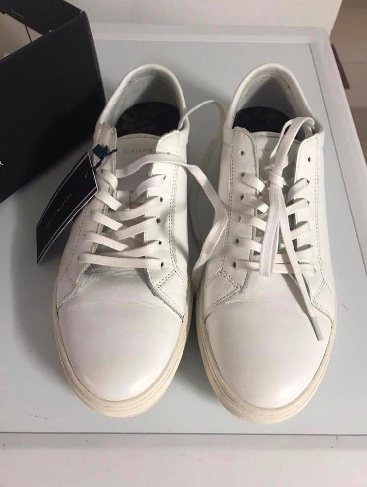 Tommy Hilfiger 44 schoenen wit - nieuw, Kleding | Heren, Schoenen, Nieuw, Sneakers, Wit, Ophalen of Verzenden