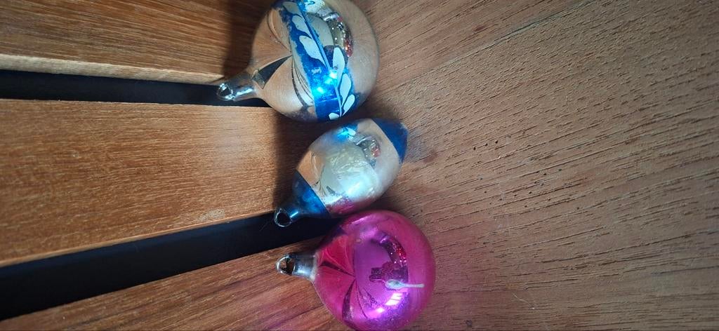 3 ajeko kerstballen, Diversen, Kerst, Ophalen of Verzenden, Zo goed als nieuw