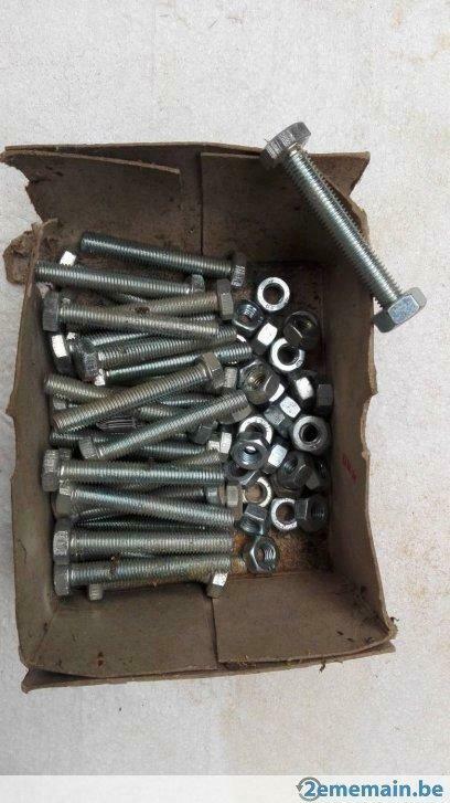 35 Boulons tête carré zingué Ø 10x70 mm avec écrous (lots5, Enlèvement ou Envoi, Neuf