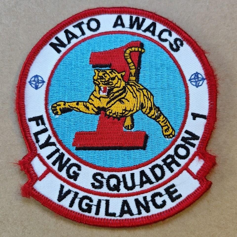 1 Esc Tigres AWACS OTAN, Enlèvement ou Envoi, Armée de l'air, Emblème ou Badge