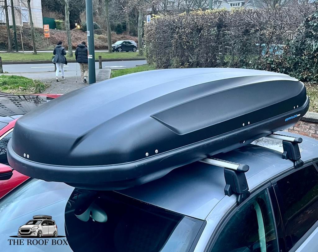 LOCATION de coffres et barres de toit / attelages. A LOUER, Autos : Divers, Coffres de toit, Enlèvement, Comme neuf