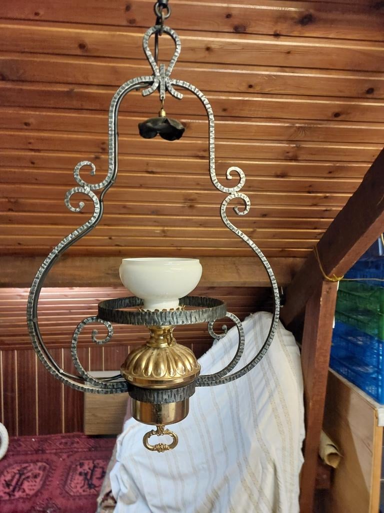 Lustre, Enlèvement