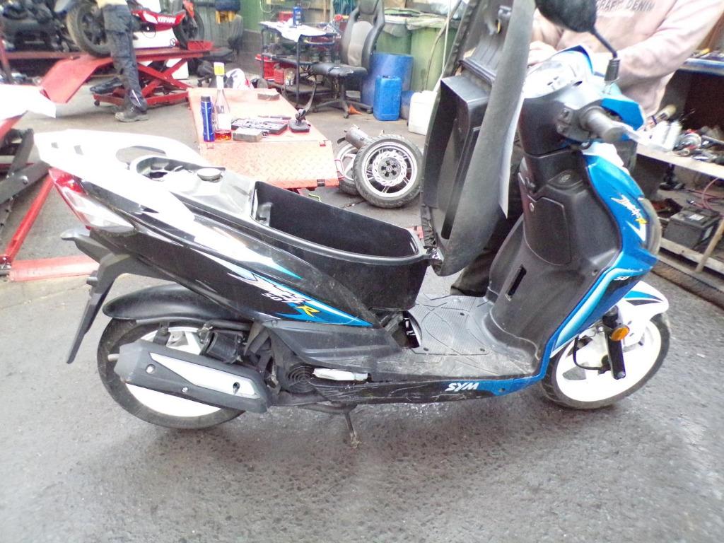 Carénage SYM LP/14473, Enlèvement, Utilisé, SYM