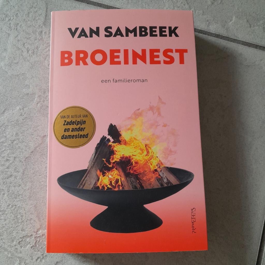 van Sambeek - Broeinest, Ophalen, Zo goed als nieuw, Van Sambeek