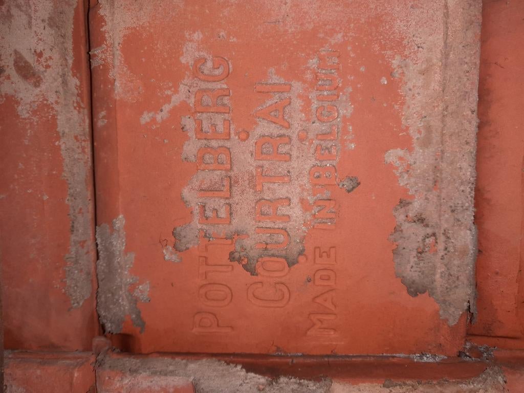 Pottelberg courtrai dakpannen, Ophalen, Dakpannen