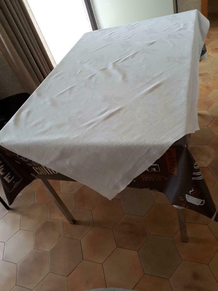 Damast tafelkleed 1.5 m x 1.4 m, Enlèvement ou Envoi, Utilisé, Blanc, Nappe ou Toile cirée