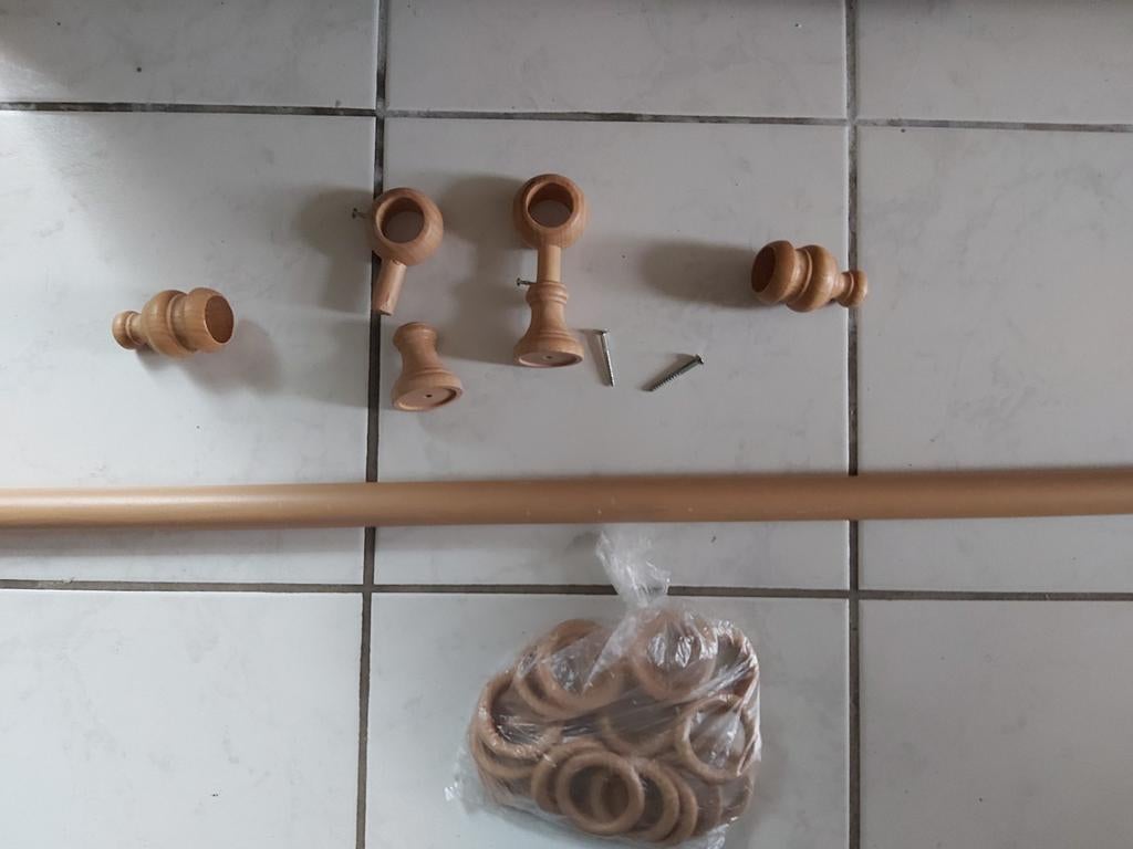 Houten gordijnroede met accessoires, Huis en Inrichting, Ophalen