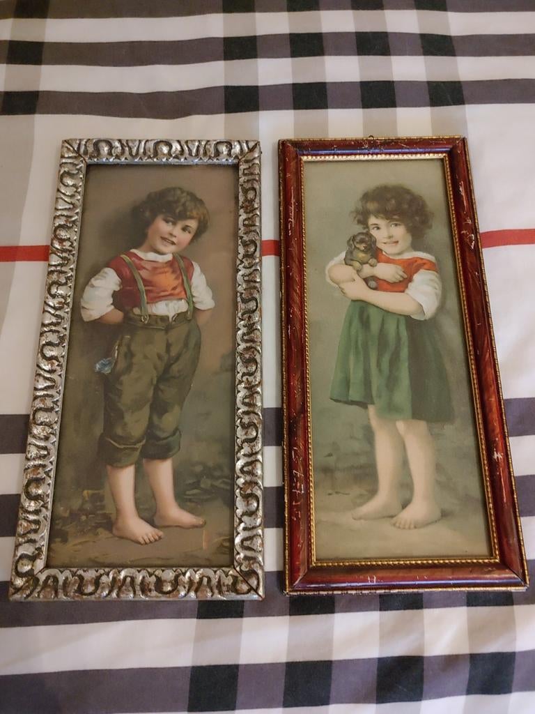 Mooi klein frame met een klein meisje en een kleine jongen, Ophalen of Verzenden