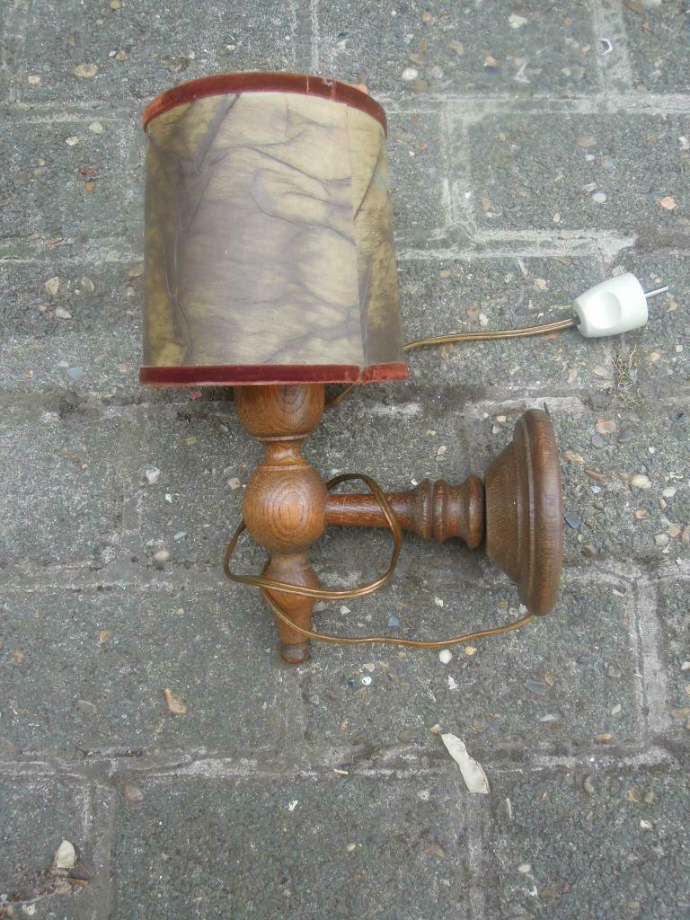 muurlampje in hout met varkensblaas, Ophalen