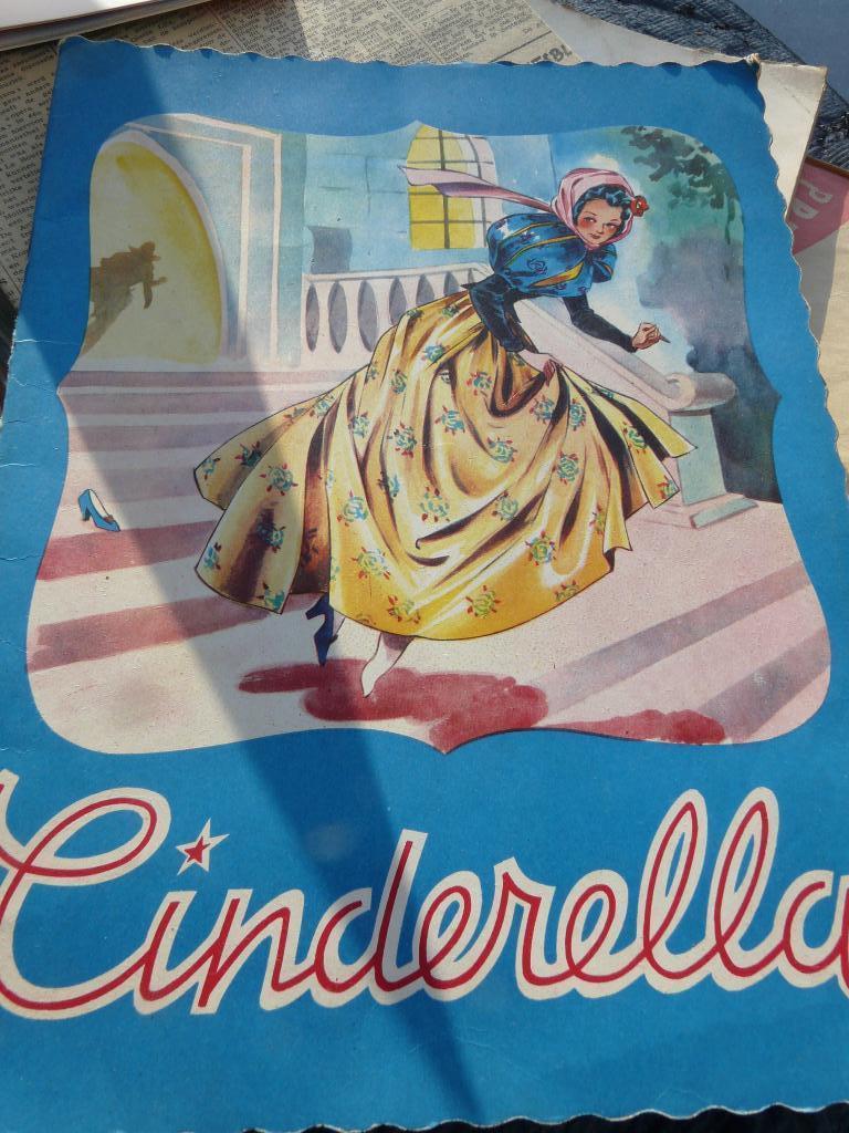 3 vintage sprookjes: Cinderella, Klein Duimpje ,Doornroosje, Enlèvement, Utilisé