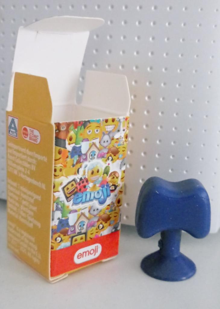 Aldi Emoji 2025 Connor Console + petite boîte, Aldi, Enlèvement
