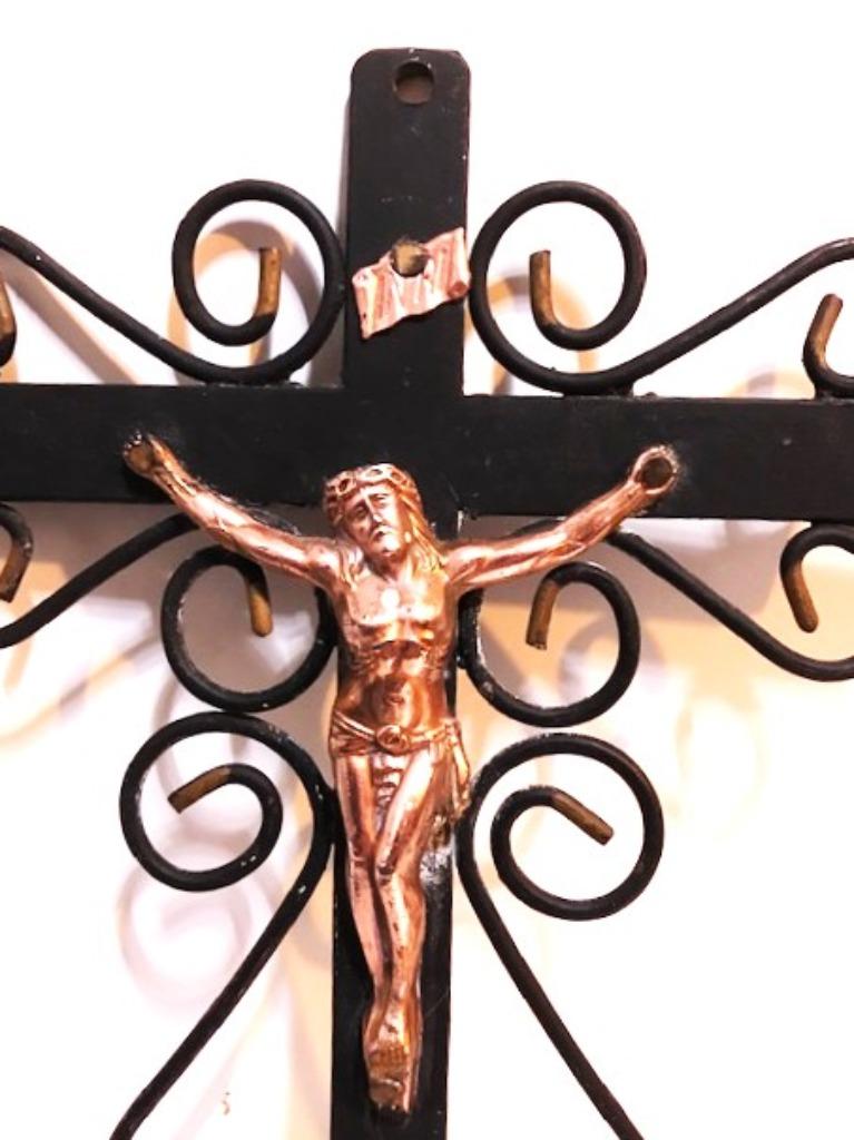Croix Crucifix Bronze Religion métal 😍🙏💑🤗👌, Enlèvement ou Envoi