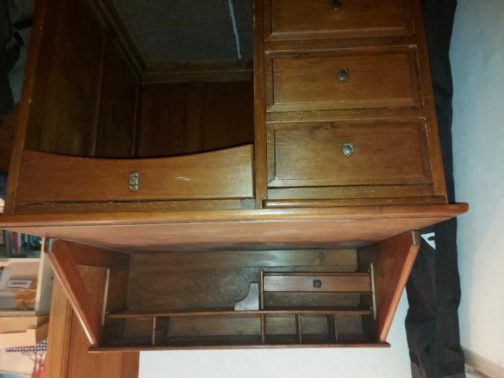 secretaire, Enlèvement