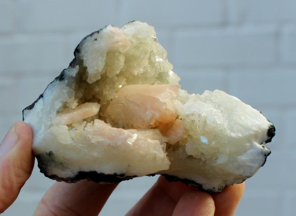 zeoliet  apofyliet  stilbiet uit India, Verzenden, Mineraal