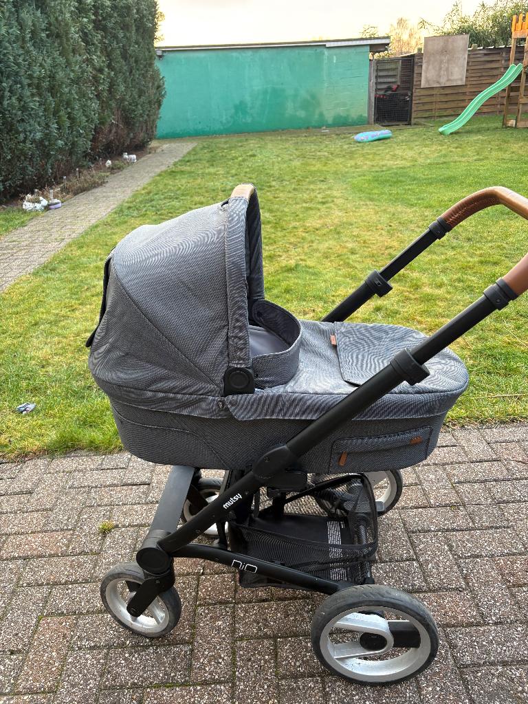 Buggy mutsy, Gebruikt, Mutsy, Verstelbare duwstang, Ophalen
