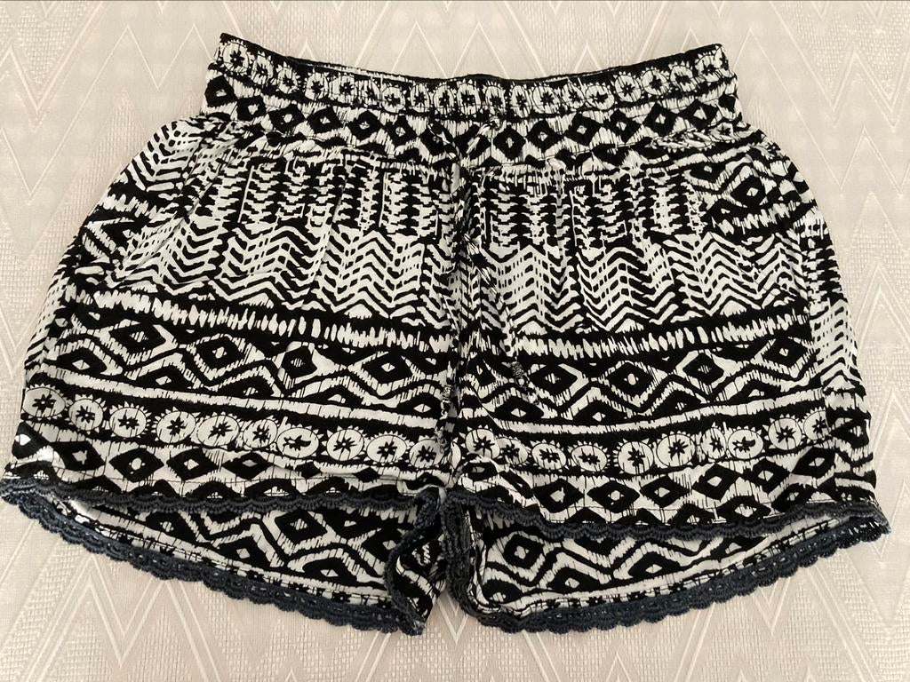 Short zwart /wit mt 36 Groggy by JBC perfecte staat, Vêtements | Femmes, Culottes & Pantalons, Enlèvement ou Envoi, Comme neuf