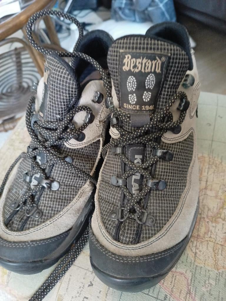 Wandelen schoenen, Ophalen