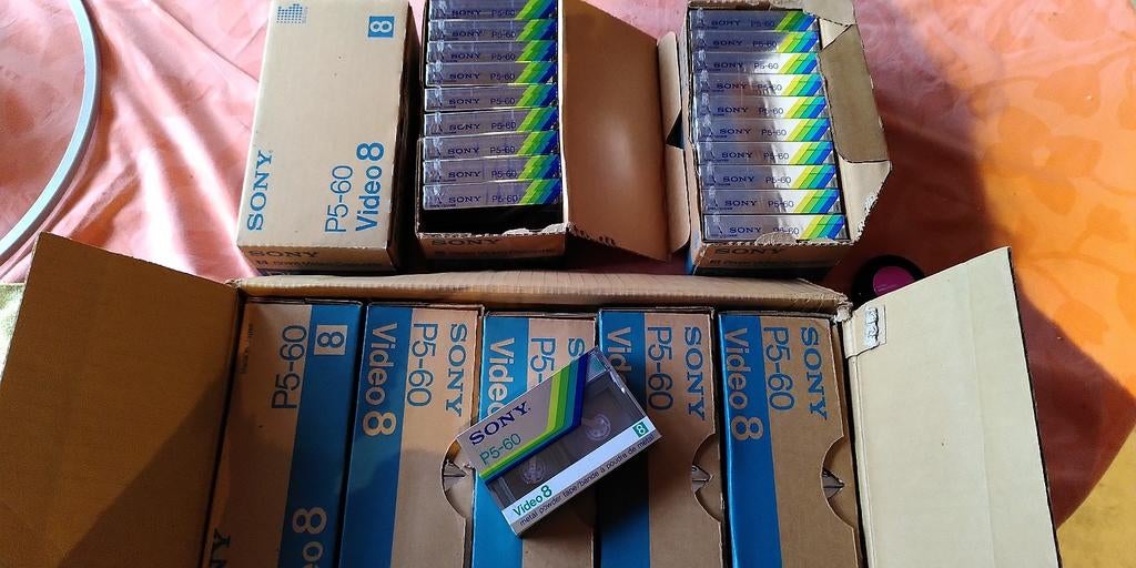 80 ongeopende Sony Video 8 P5-60 cassettes, Ophalen