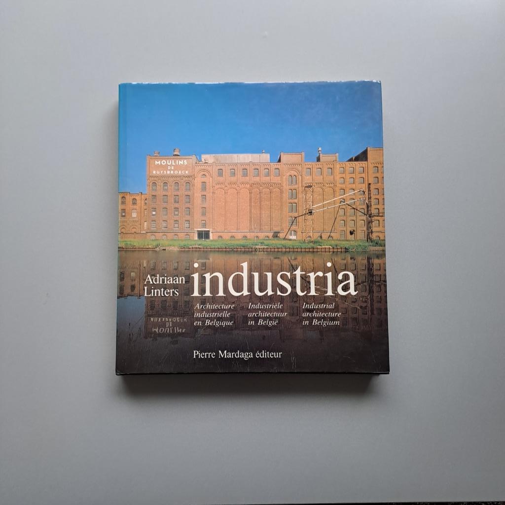 Adriaan Linters - Industria. Architecture industrielle, Boeken, Kunst en Cultuur | Architectuur, Ophalen of Verzenden