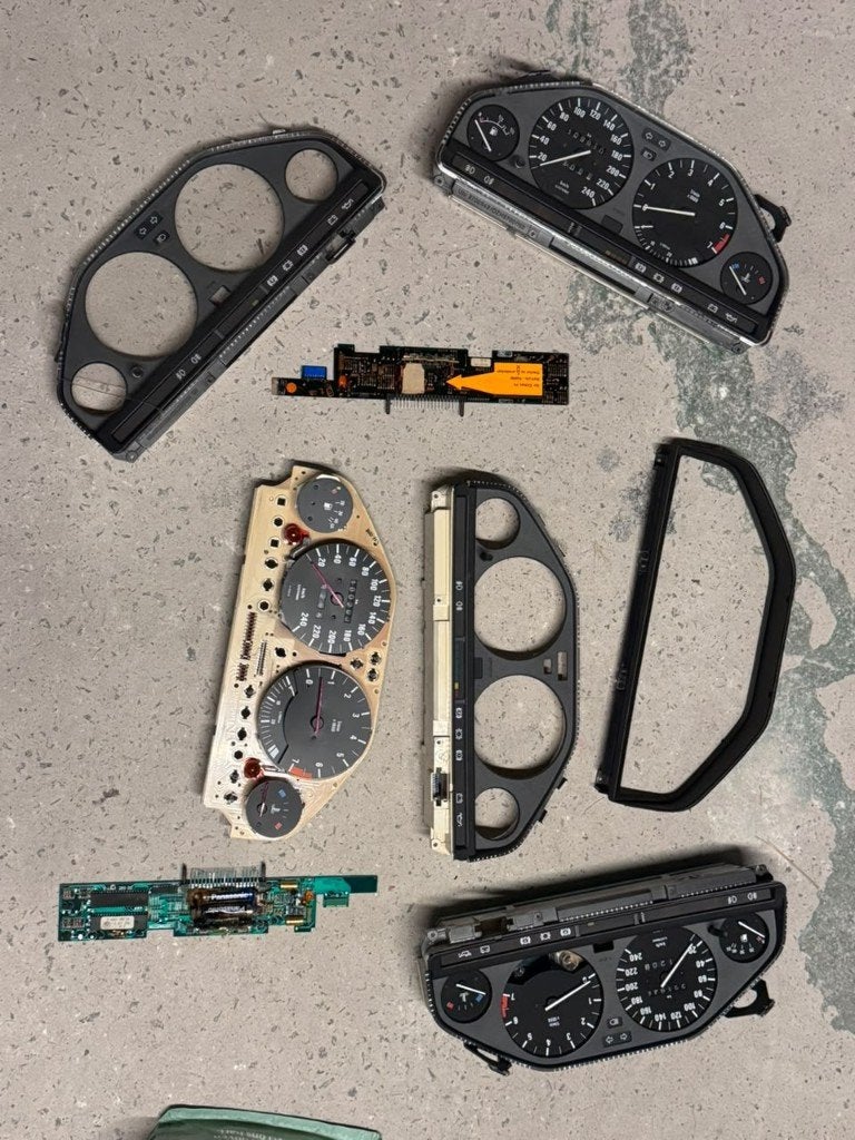 lot de compteur bmw e30 voir photo pièces, Autos : Pièces & Accessoires, Enlèvement ou Envoi, Utilisé, BMW