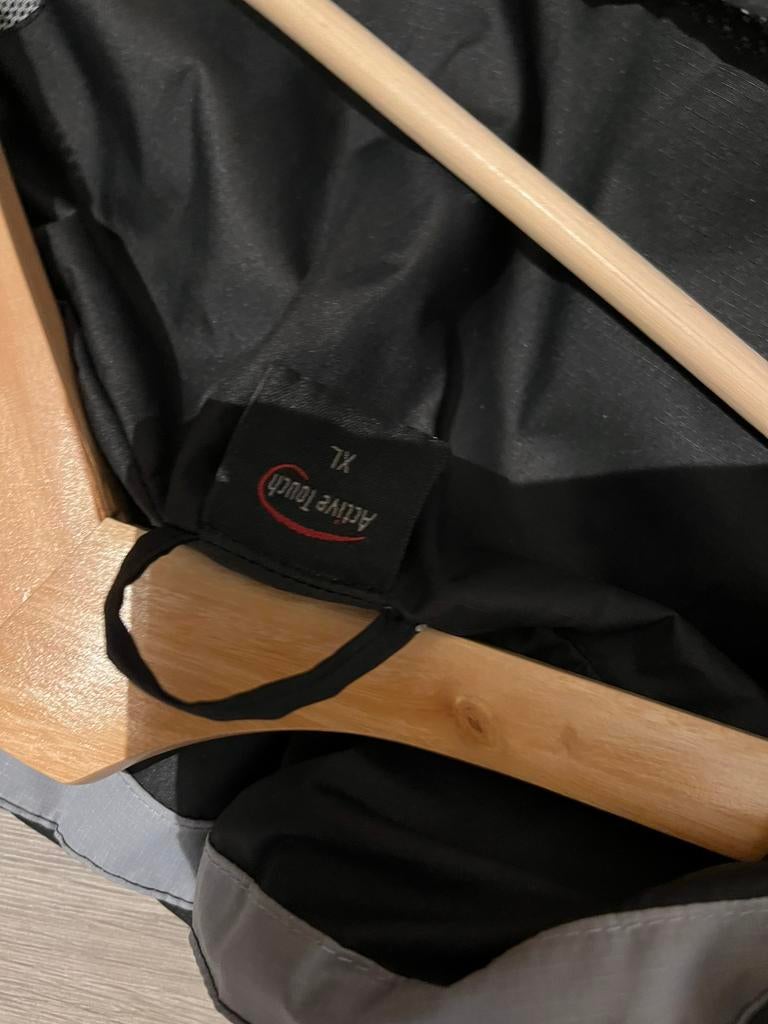 Een regenjas maat xl kleur zwart, Caravans en Kamperen, Ophalen, Zo goed als nieuw, Regenjas
