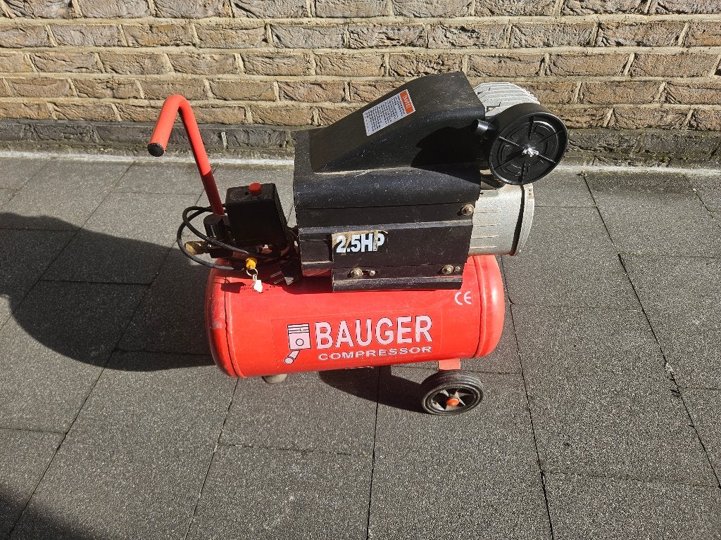 Compressor Bauger 2.5 Hp, Ophalen, Gebruikt, 6 tot 10 bar, 200 tot 400 liter/min