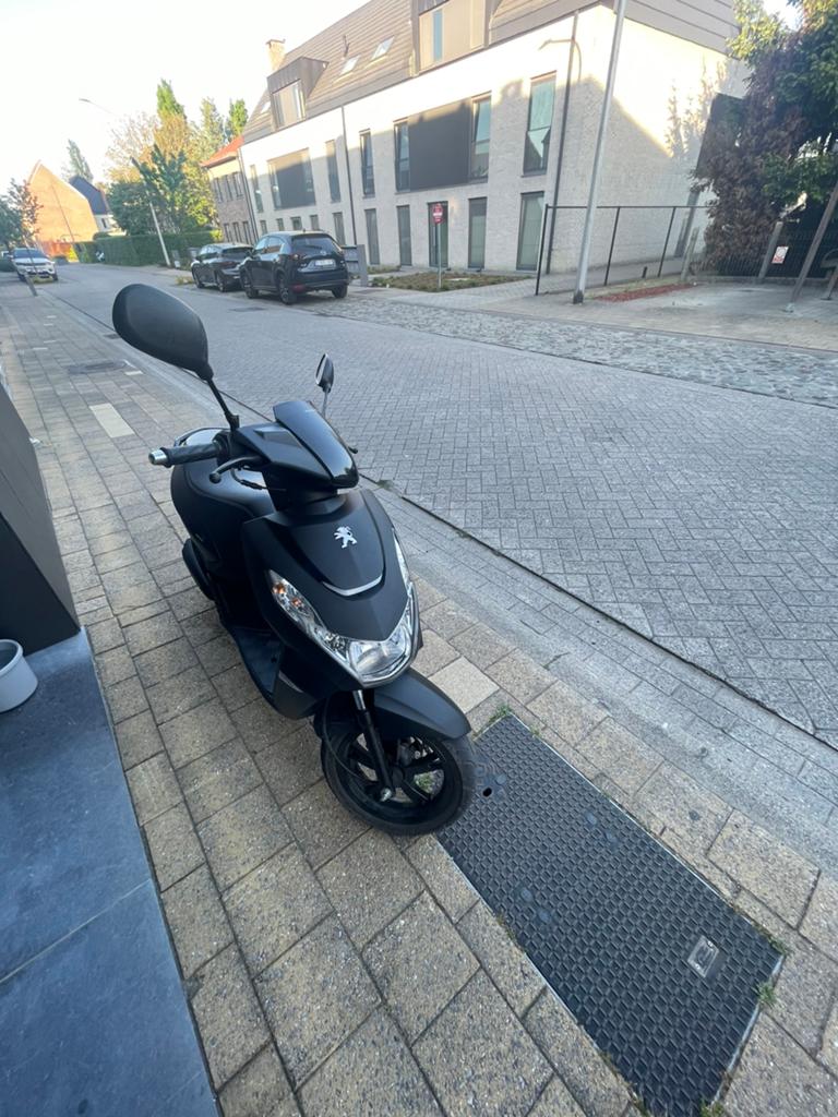 Peugeot Kisbee Black Edition 50cc b klasse, Ophalen, Overige modellen, Benzine, 50 cc
