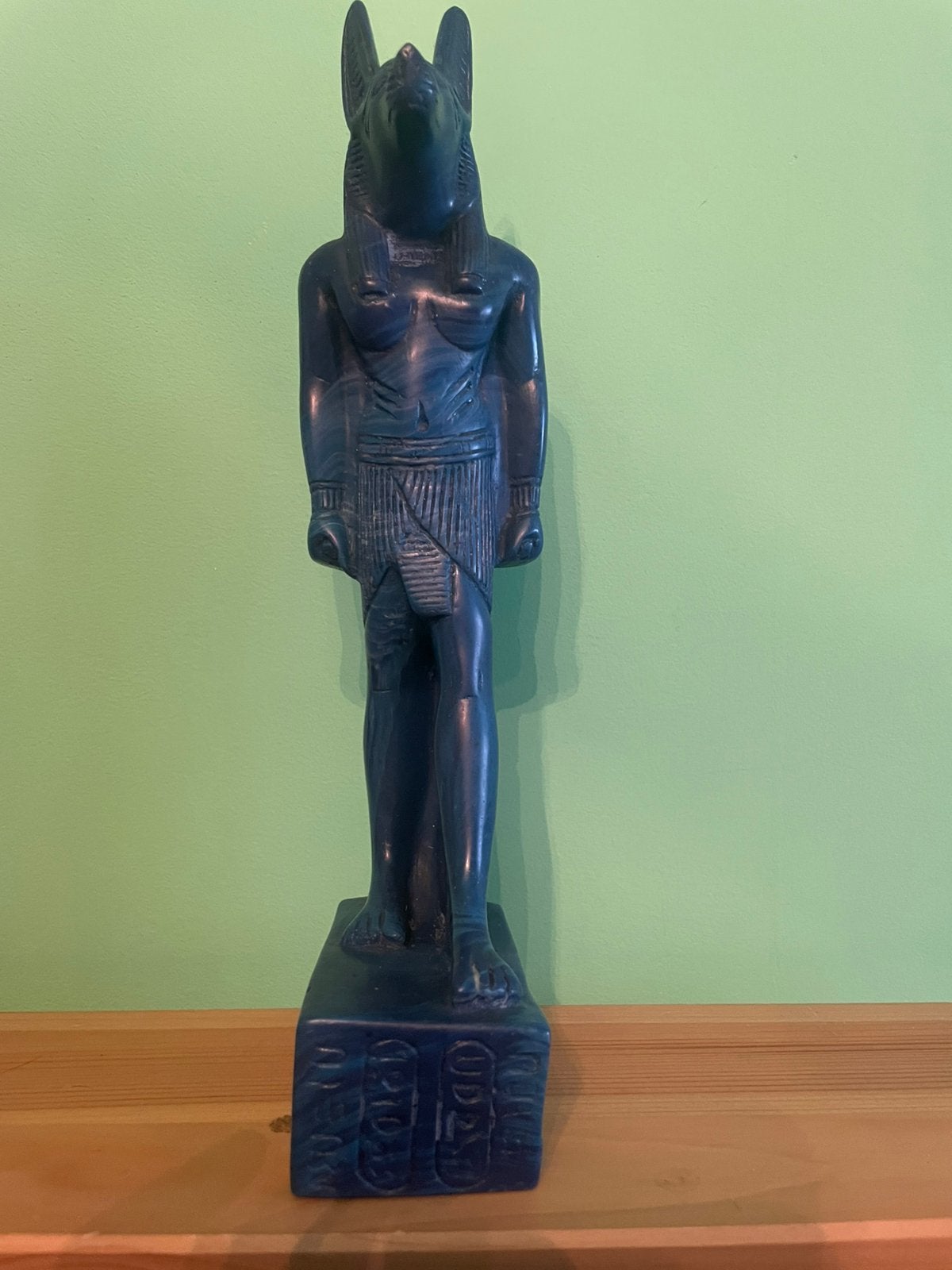 Anubis beeld Egyptische stijl blauw gemarmerde kunsthars25cm, Enlèvement ou Envoi, Statue, Bleu
