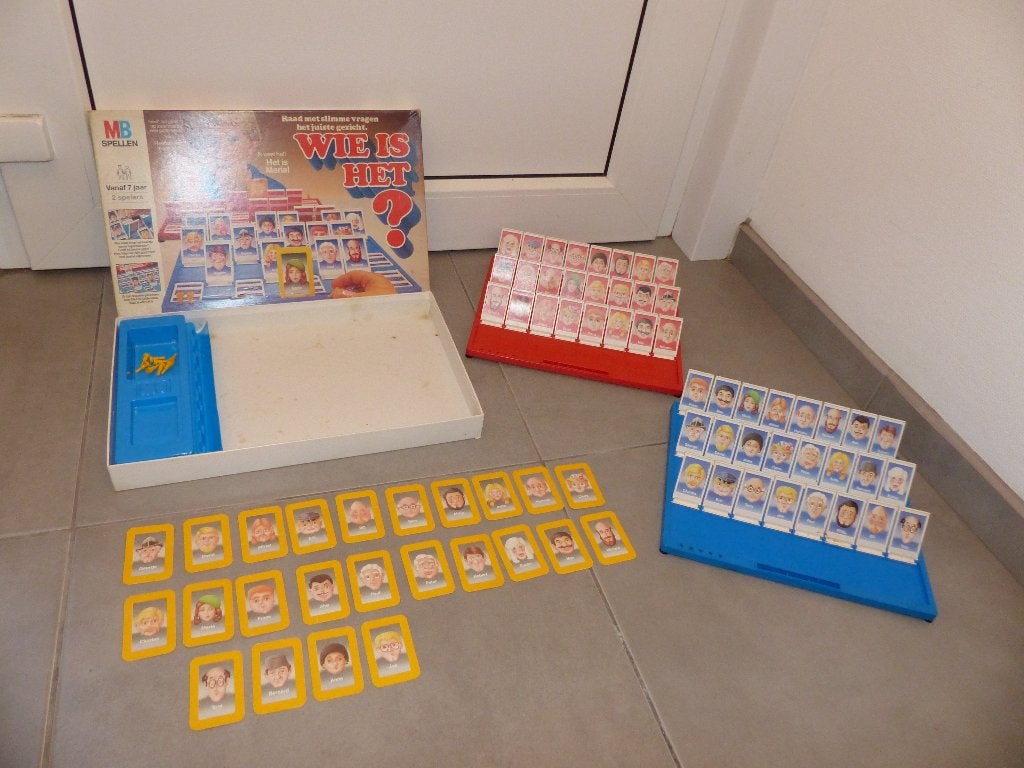 Wie is het bordspel - MB 'jaren 80, Ophalen of Verzenden, Gebruikt