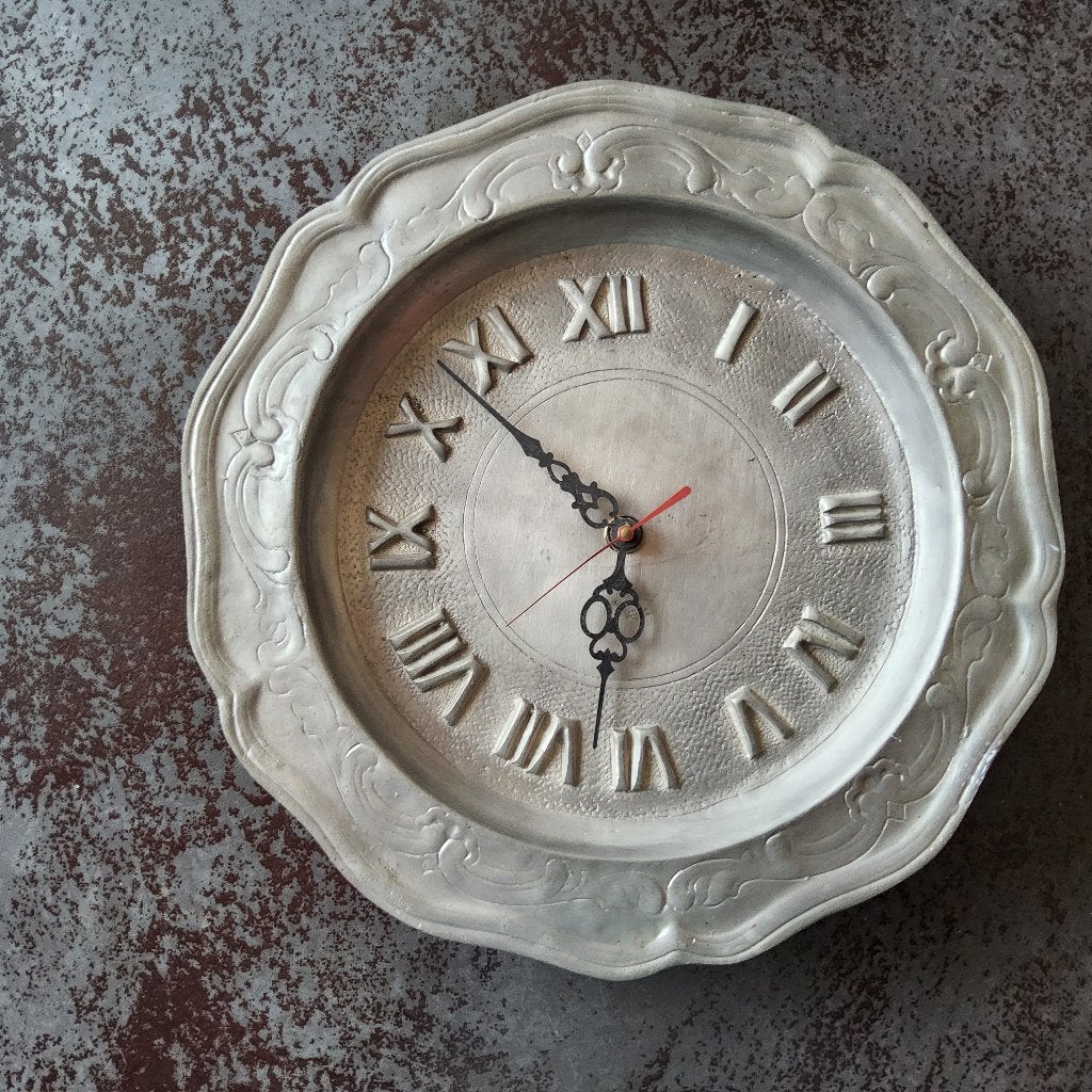 Elektrisch uurwerk in tin, Ophalen of Verzenden
