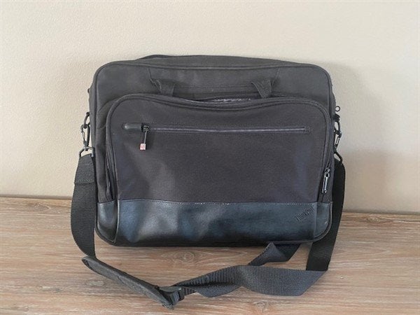 Laptoptas Thinkpad – Model schoudertas, Computers en Software, Laptoptassen, Gebruikt, Ophalen of Verzenden, Handvat, 14 inch
