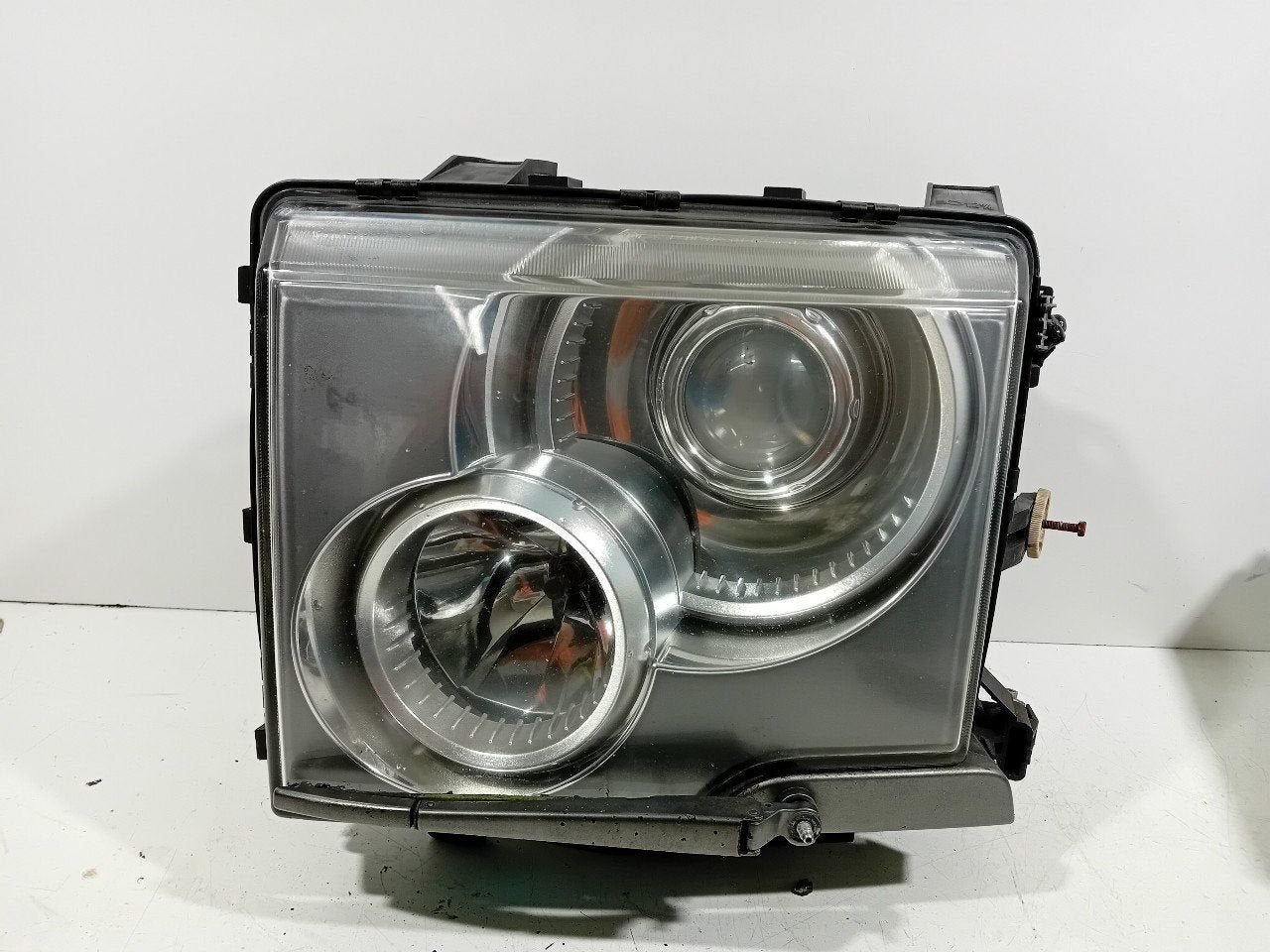 Koplamp links Land Rover Range Rover, Onderdelen@venauto.nl, Van der Ven Autorecycling B.V., Ettenseweg 76, 4706 PB Roosendaal, The Netherlands