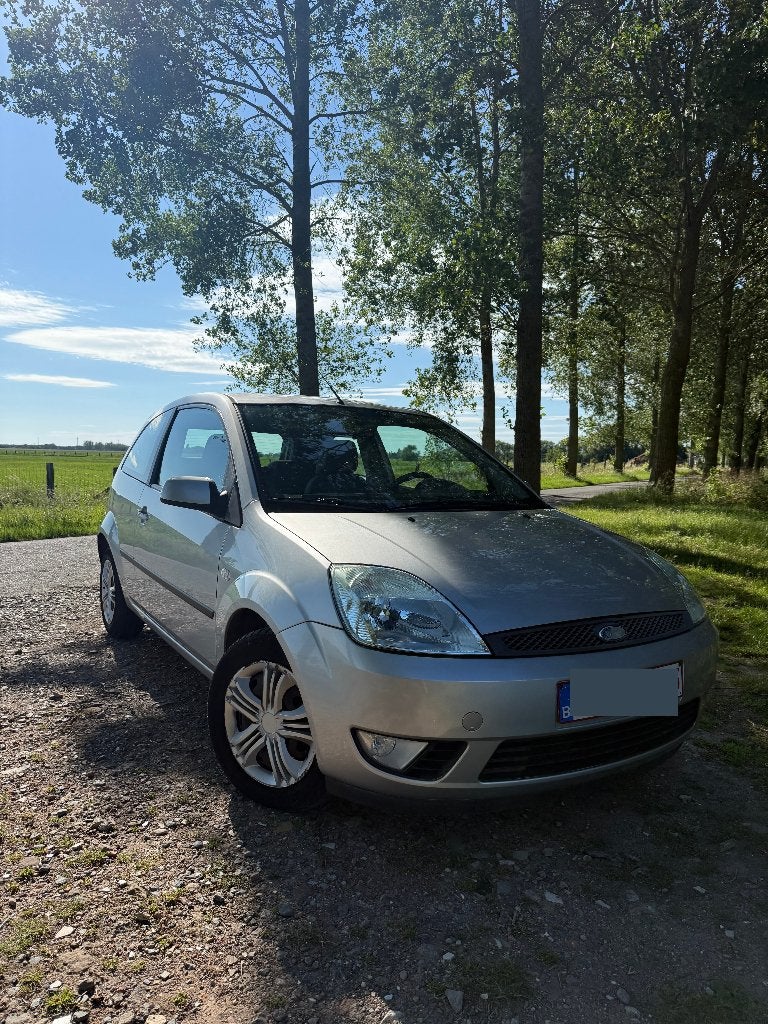 Ford Fiesta (2005), Autos, Argent ou Gris, Achat, Boîte manuelle, Noir