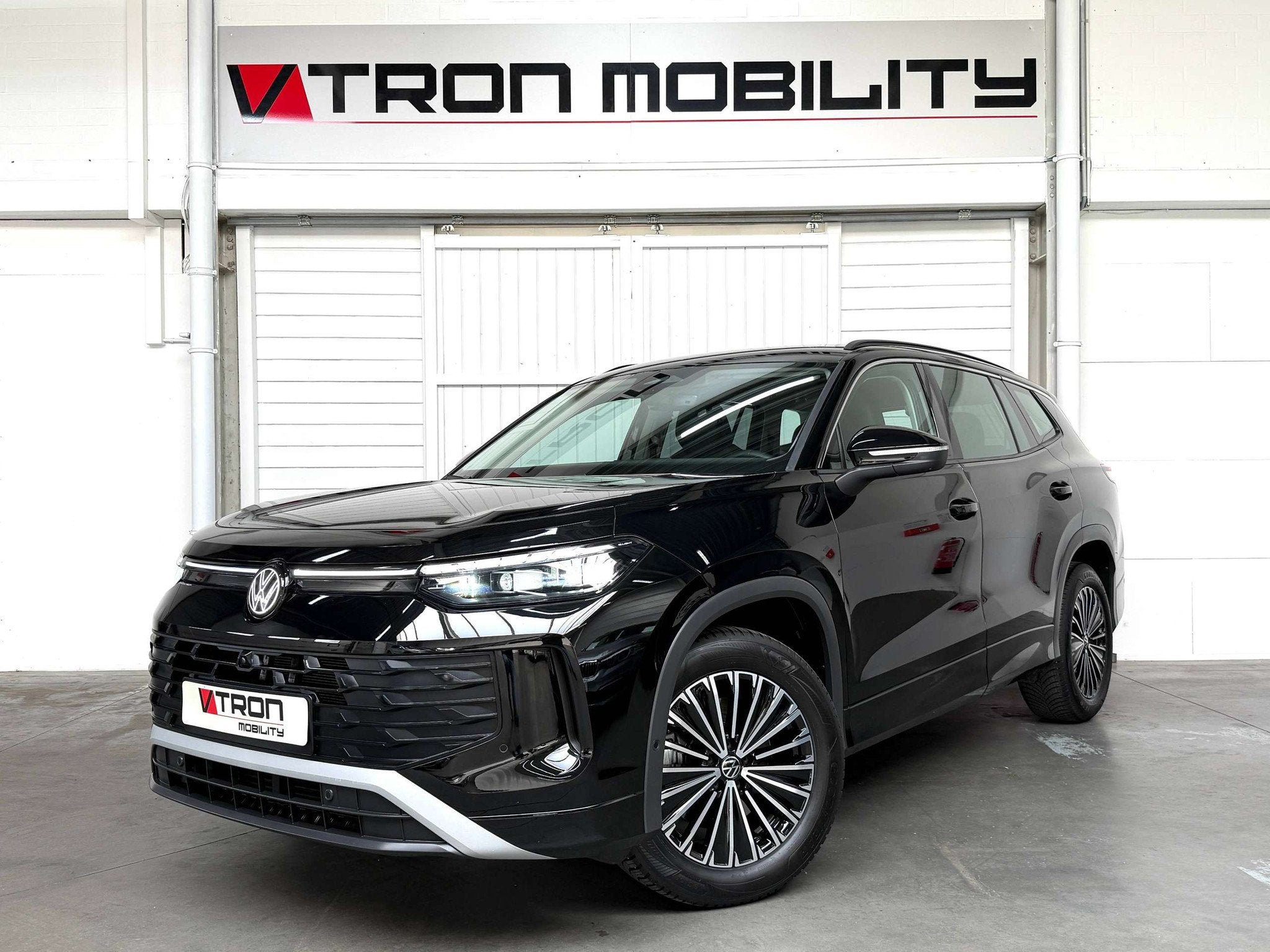 Volkswagen Tayron Tayron 1.5 eTSI mHEV ACT Life 7pl. DSG 360, Automaat, 1498 cc, Volkswagen, Zwart