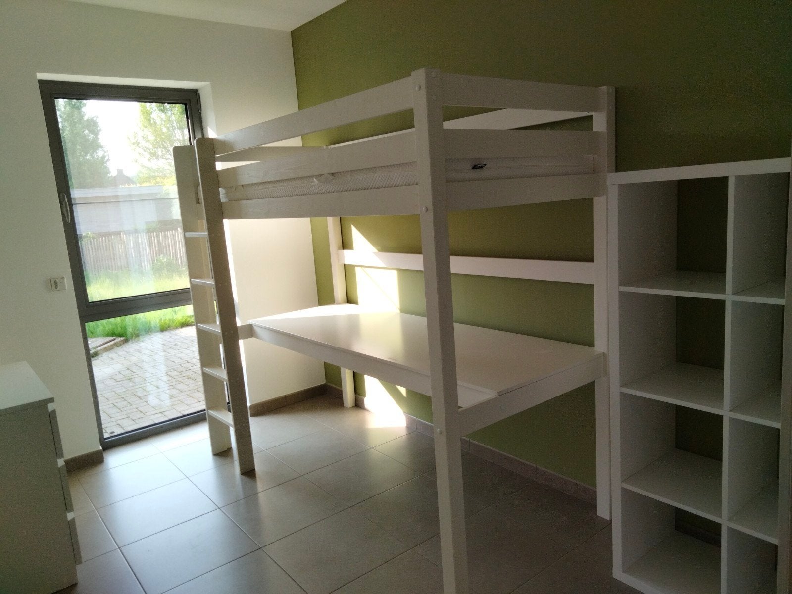 Witte hoogslaper met groot bureau, Kinderen en Baby's, Ophalen, Gebruikt, Hoogslaper
