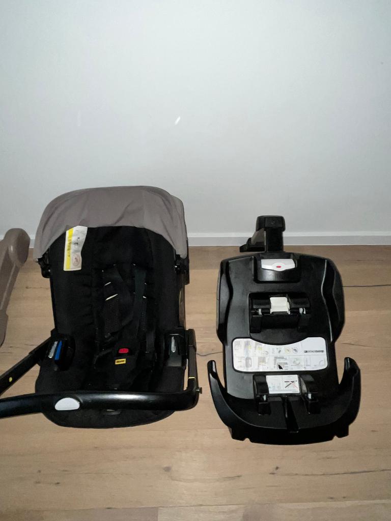 Siège auto et poussette DOONA en 1, Autres marques, Poussette combi, Comme neuf, Enlèvement