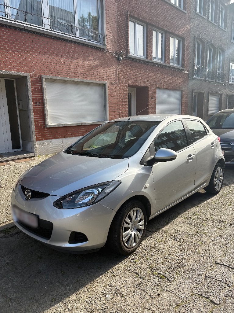 Voiture Mazda 2, Autos, Mazda, Argent ou Gris, Achat, Boîte manuelle, 5 portes
