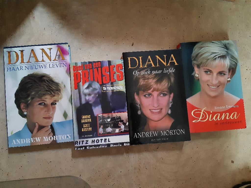 Diana boeken, Ophalen of Verzenden, Zo goed als nieuw