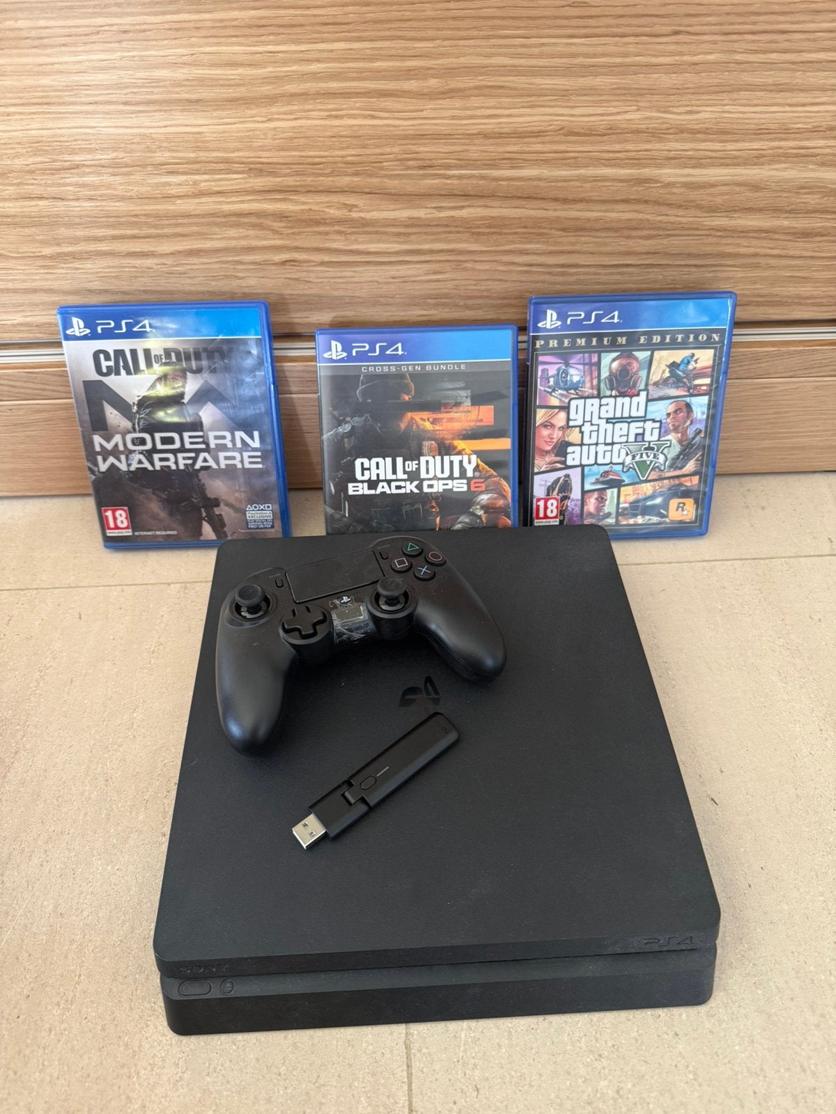Playstation 4 met 3 games en namaak controller, Ophalen, Zo goed als nieuw