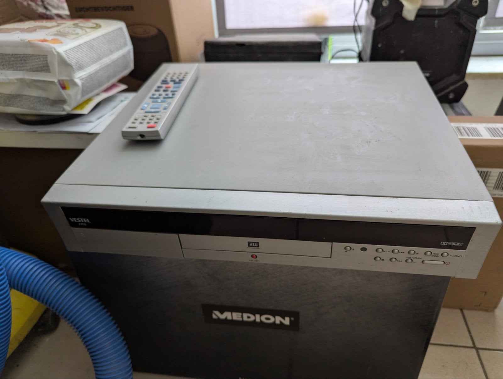 Dvd schrijver/speler Vestel, Ophalen