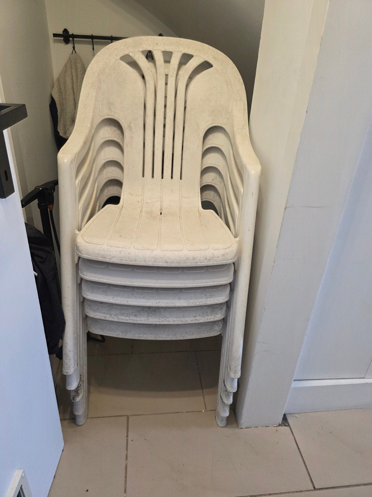 gratis tuinstoelen, Ophalen, Gebruikt, Plastic, Stapelbaar