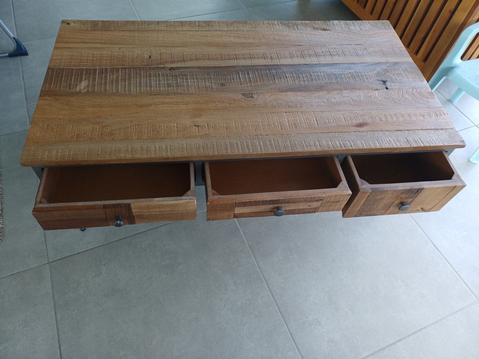 Magnifique table de salon en très très bon état., Métal, 100 à 150 cm, Moins de 50 cm, Comme neuf