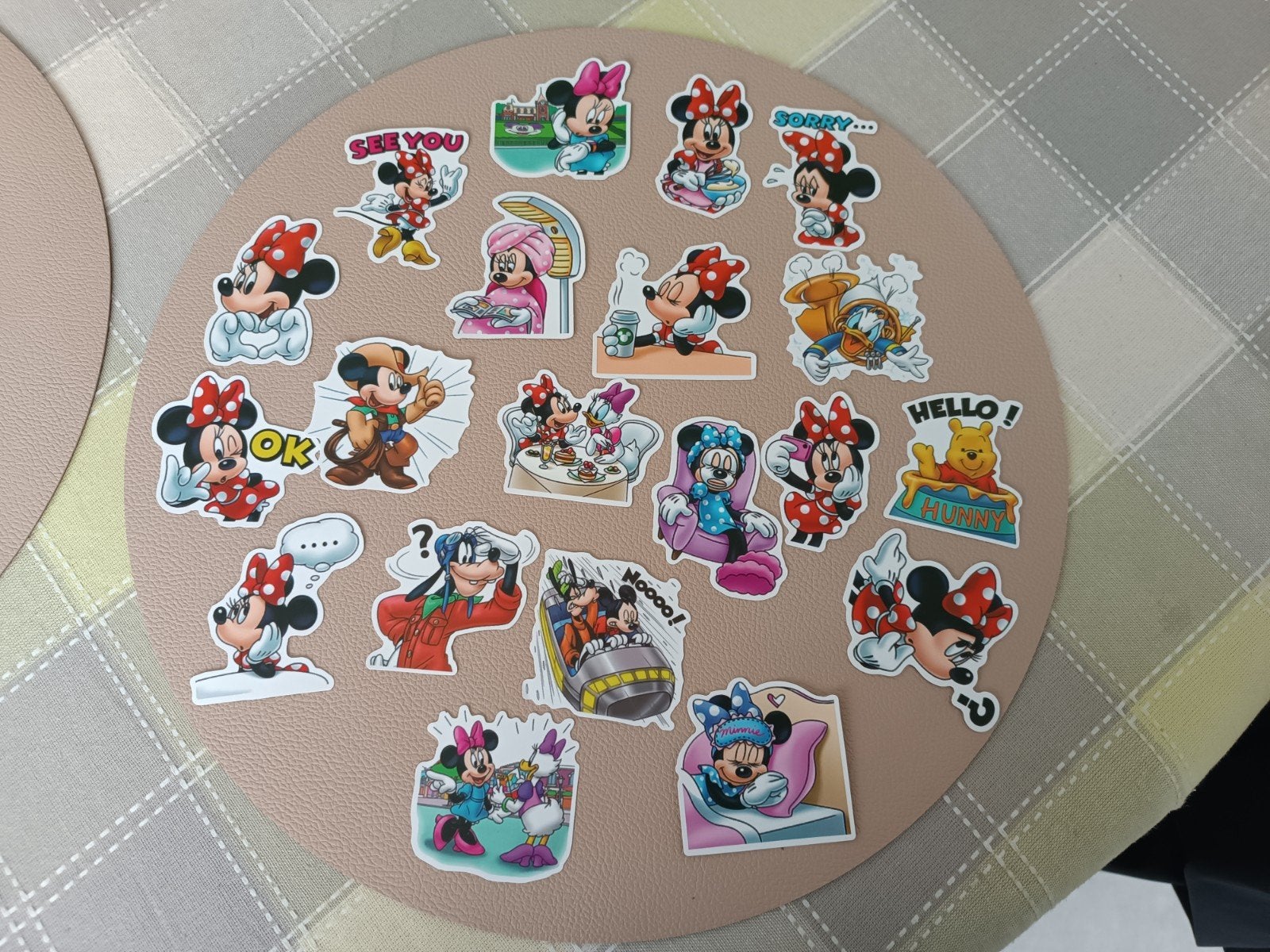 40 stickers Disney figuren, Verzamelen, Ophalen of Verzenden