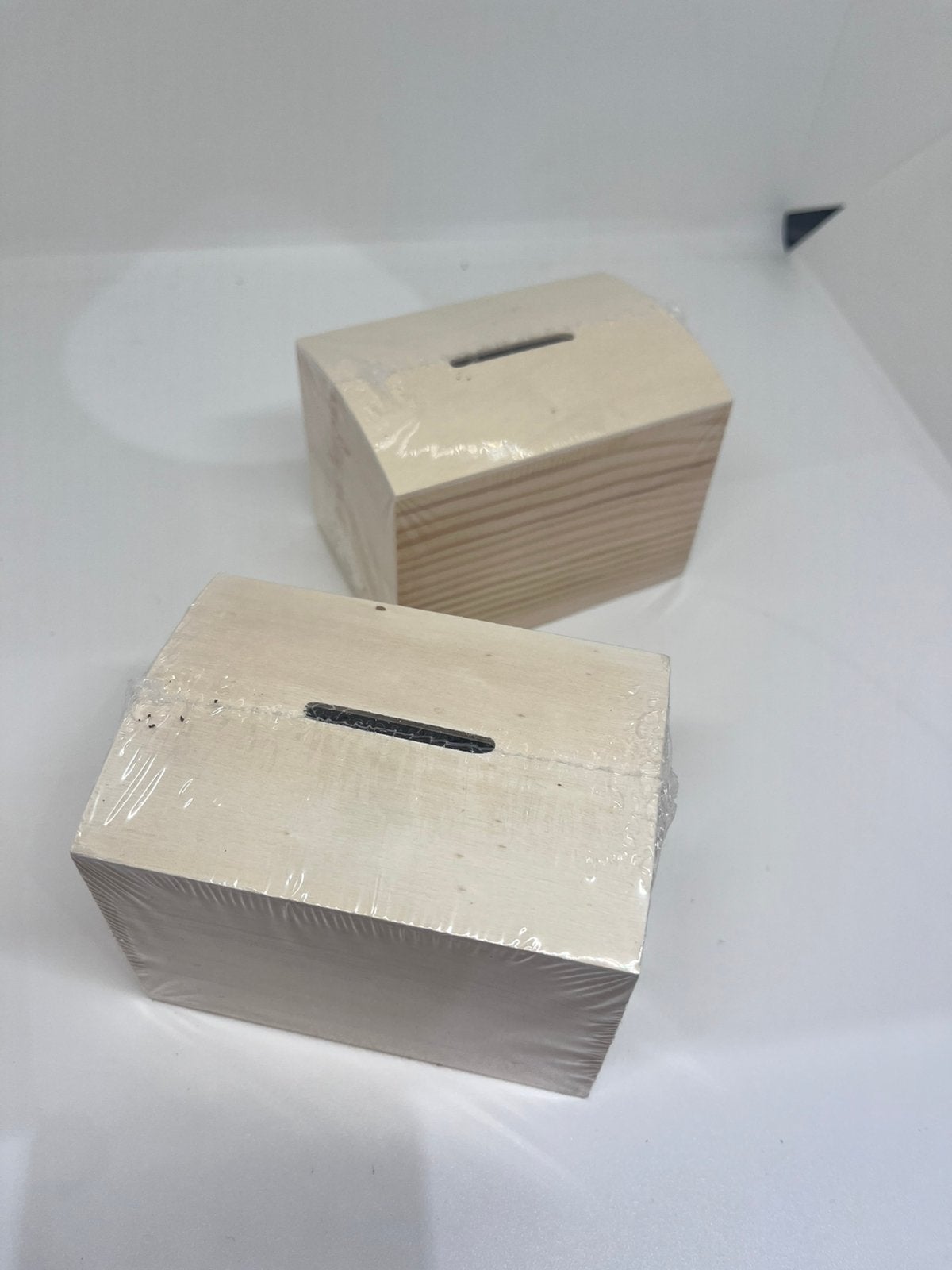 Spaarpotje in hout 2x, Verzamelen, Spaarpotten, Ophalen of Verzenden, Nieuw, Hout