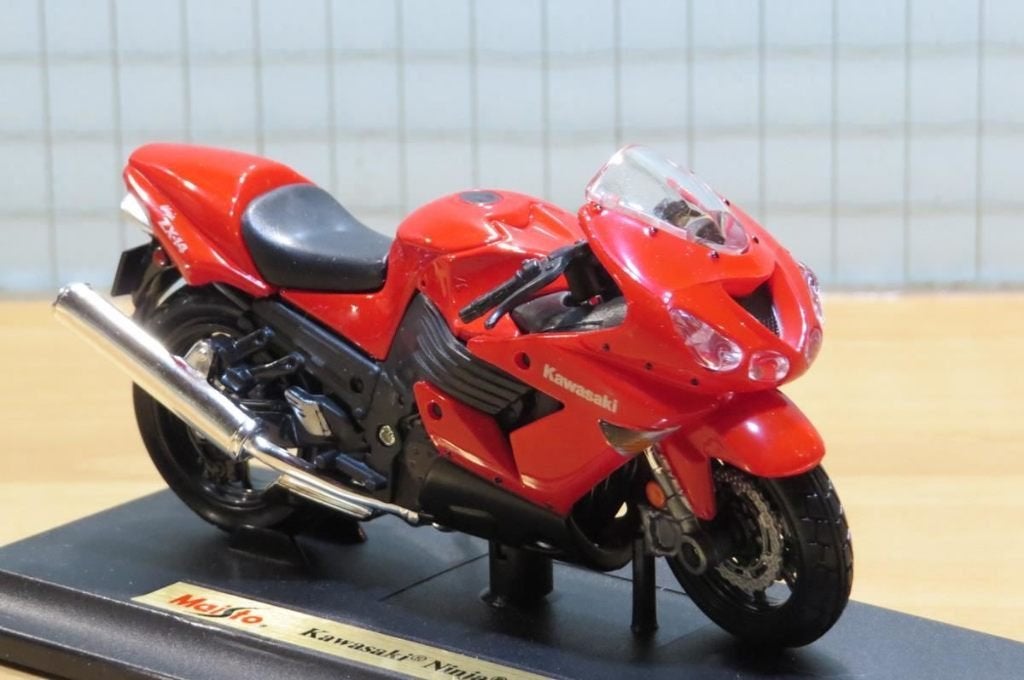 Kawasaki ZZR1400 red ZX14 ZX-14R 1:18 Maisto, Ophalen of Verzenden, Nieuw, Motor, Maisto