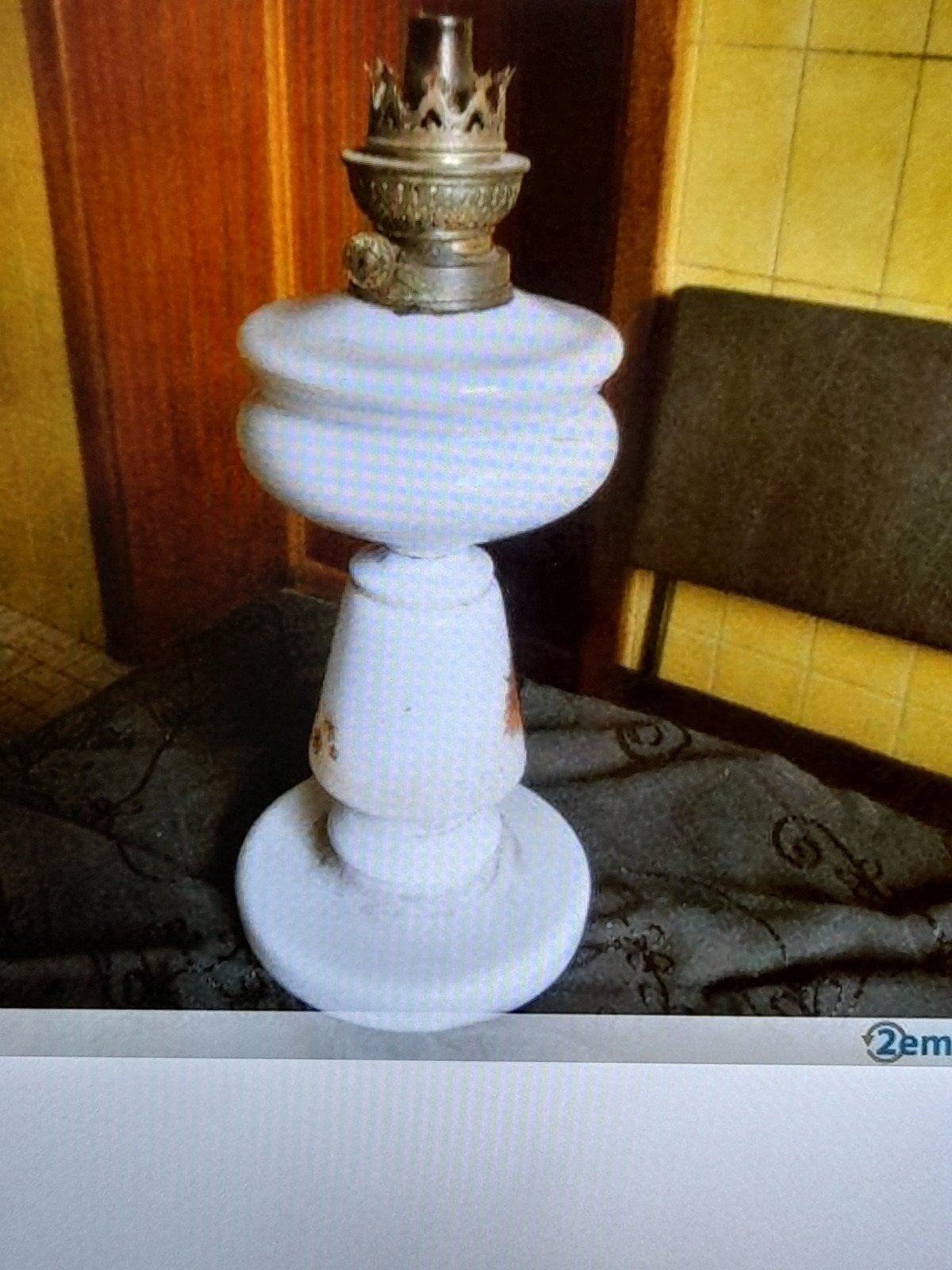 Ancien pied de quinquet avec motif fleur rouille, Antiquités & Art, Enlèvement ou Envoi